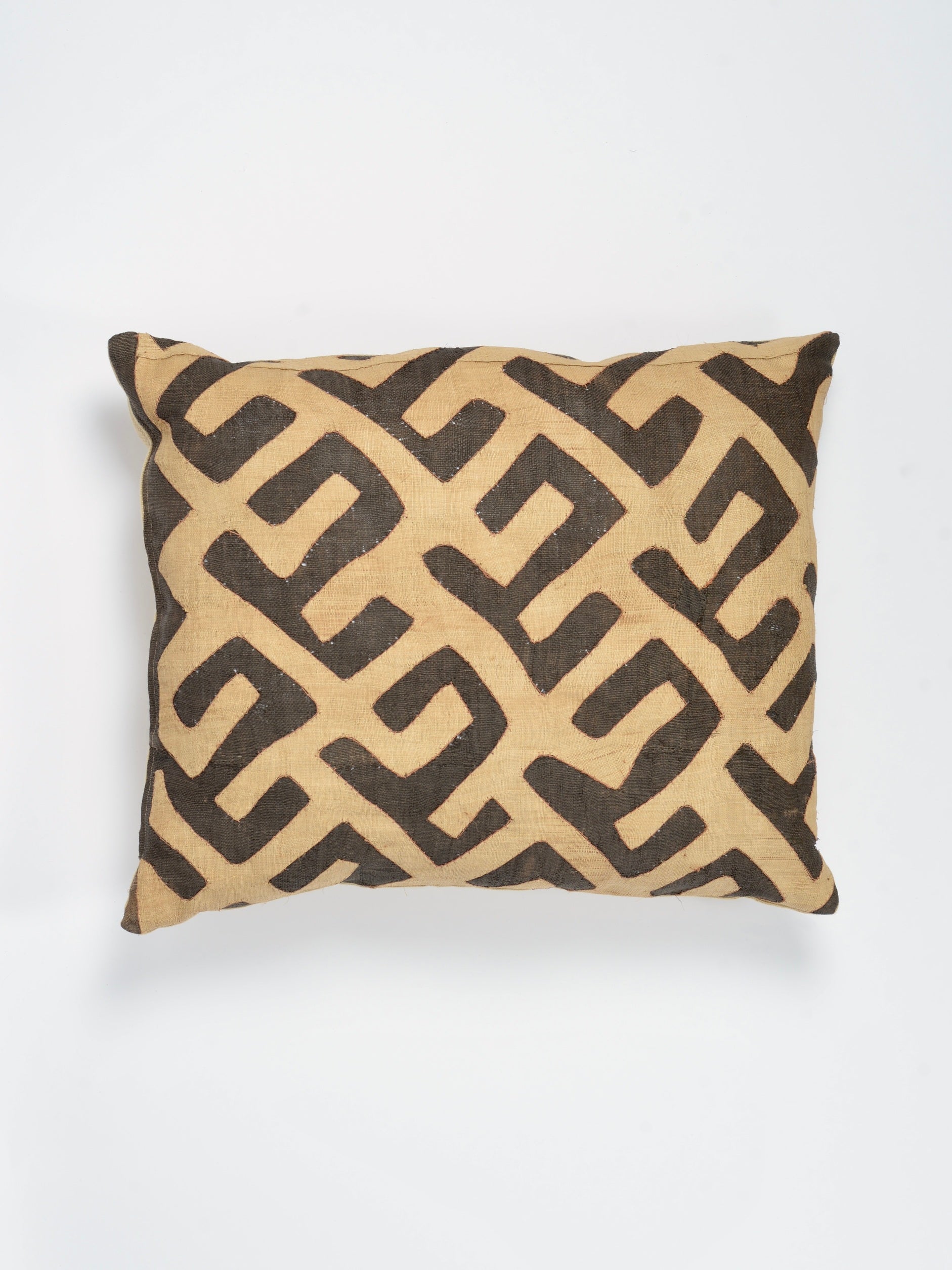 Coussin Ntshak en raphia