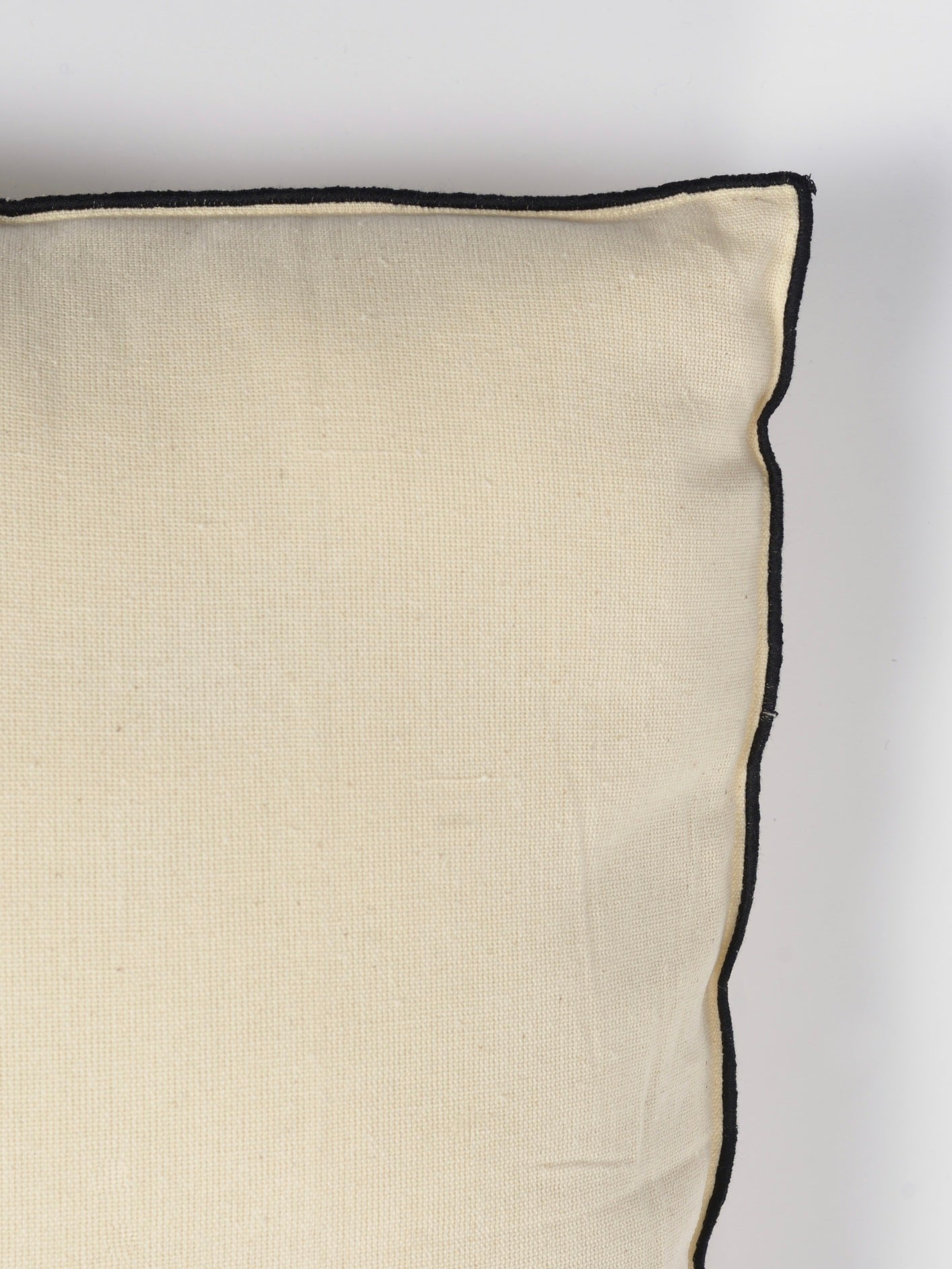 Coussin Blanc Tensira