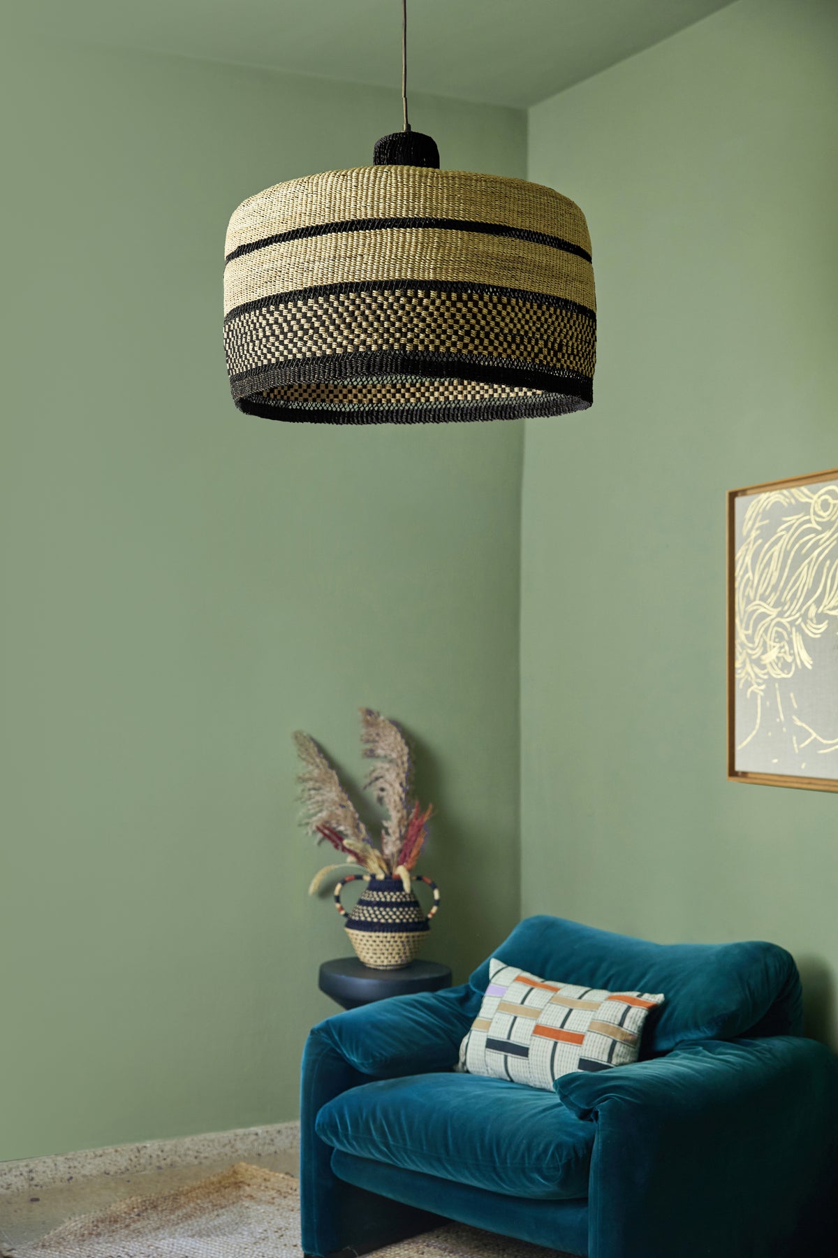 Suspension raphia tissé main Golden Editions - Artisanat Ghana