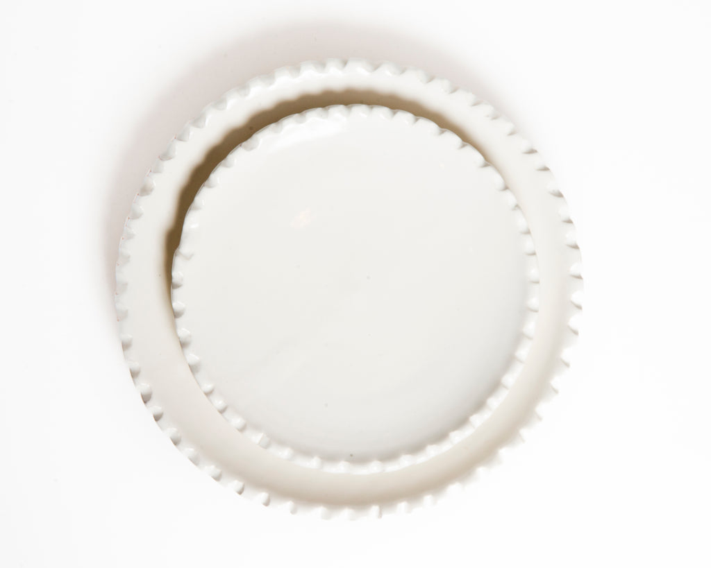 Assiette Blanche Crénelée