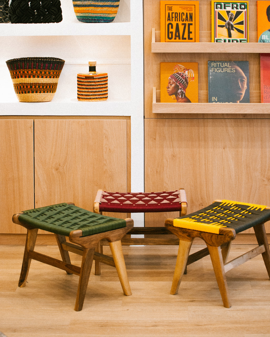 Tabouret artisanal en corde tressée