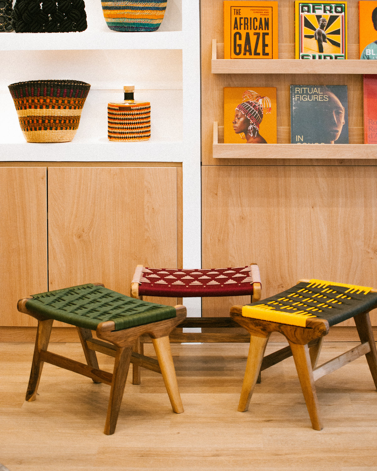 Tabouret artisanal en corde tressée