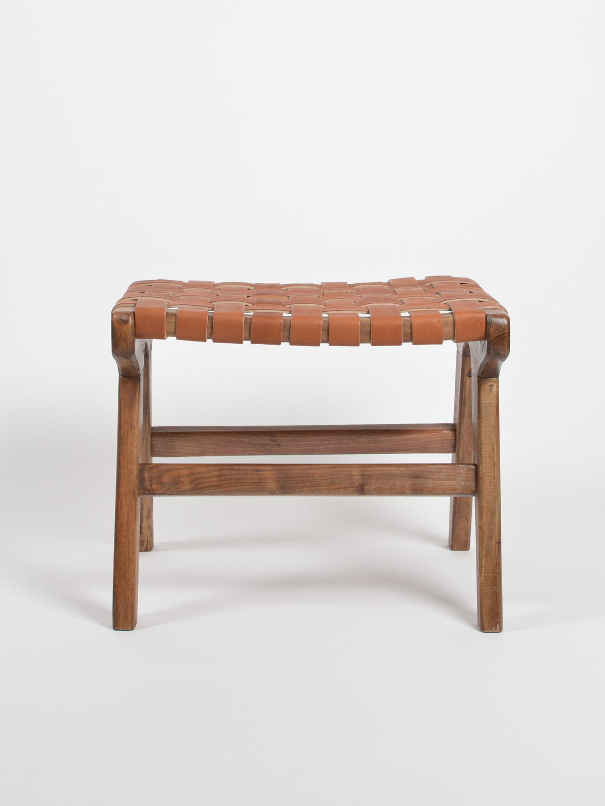 Tabouret artisanal en cuir tressé