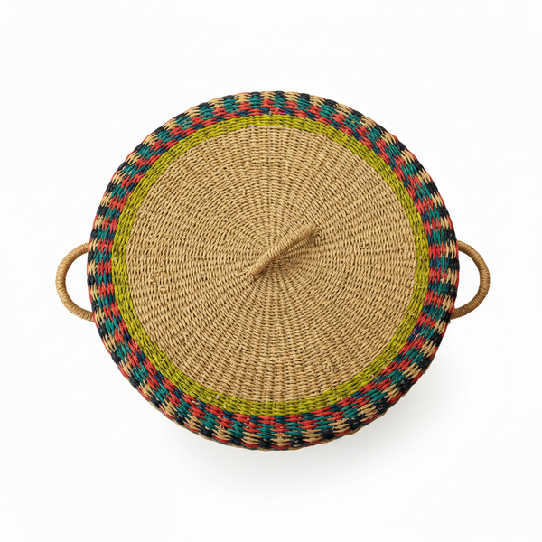 Panier à linge en raphia multicolore avec couvercle tressé, vue du dessus — Artisanat Ghana